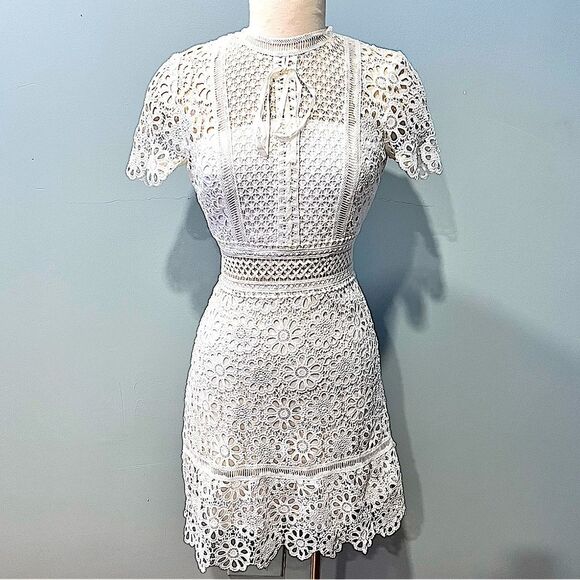 Aqua Dresses & Skirts - Aqua White Floral Lace Fit & Flare Sheath Dress Size XS